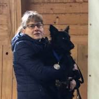 Pomázi Mónika és kutyája, Kópé a dobogó tetején.